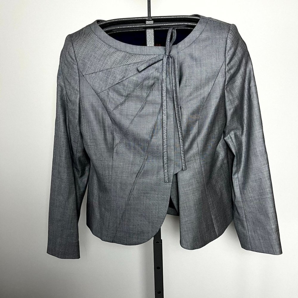 Escada Size 40 Grey Skinny Bow boatneck Wool Silk Blend Blazer